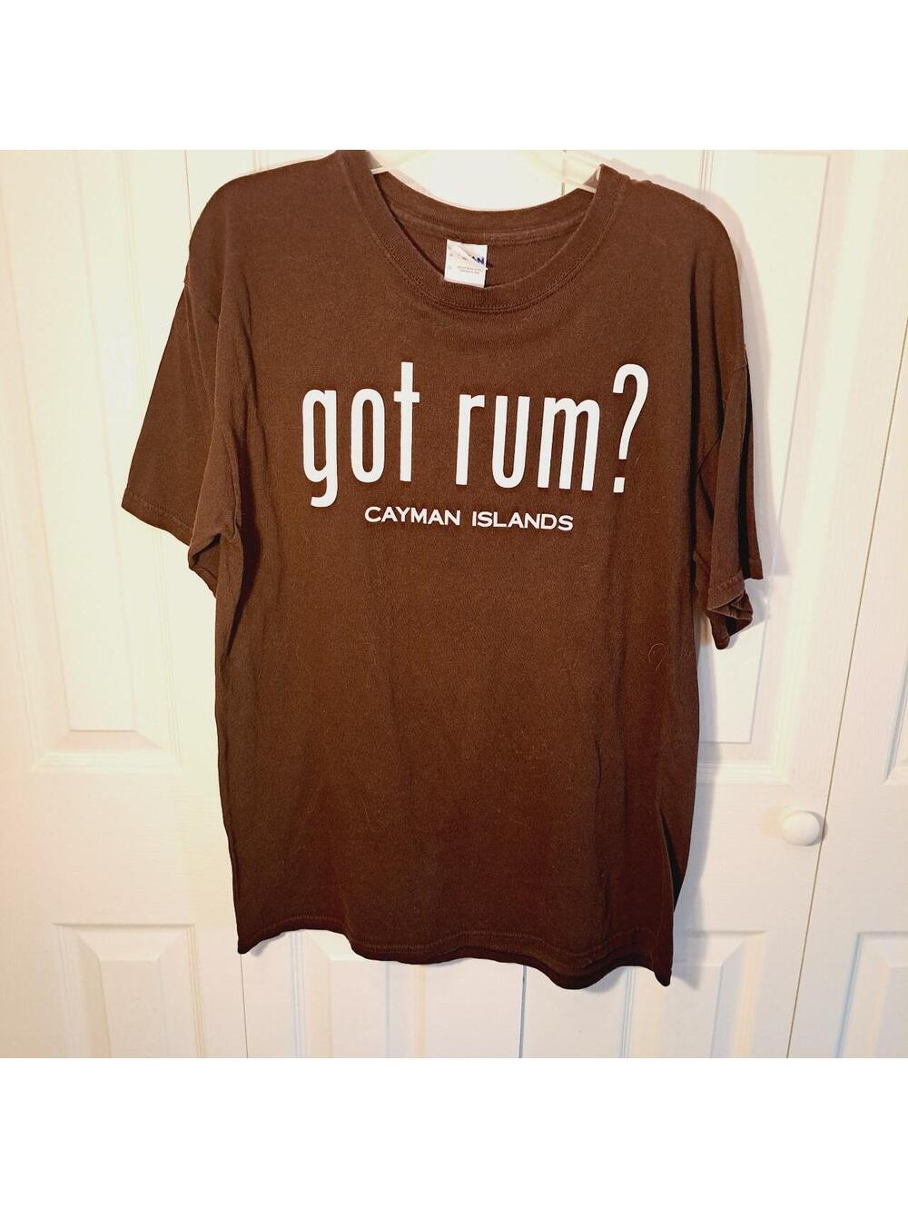 got rum? Cayman Islands T Shirt Size Large Gildan Unisex